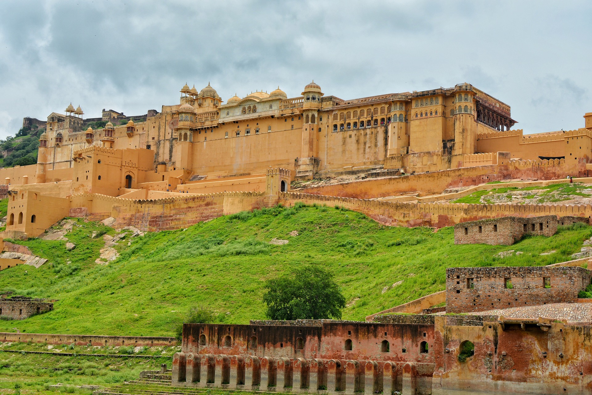 Jaipur- majestic forts and palaces, including the Amber Fort